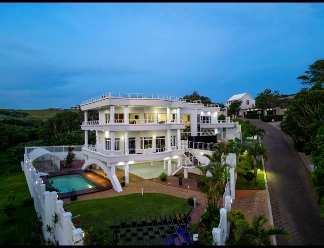 6 BEDROOM HOUSE FOR SALE IN SHEFFIELD BEACH